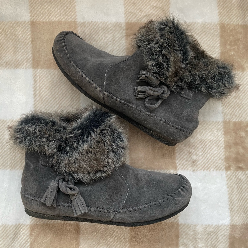 Minnetonka Grey Fur-Lined Boots